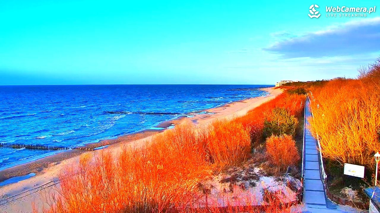 DZIWNÓW  - widok na plażę - 26 marzec 2026, 17:50