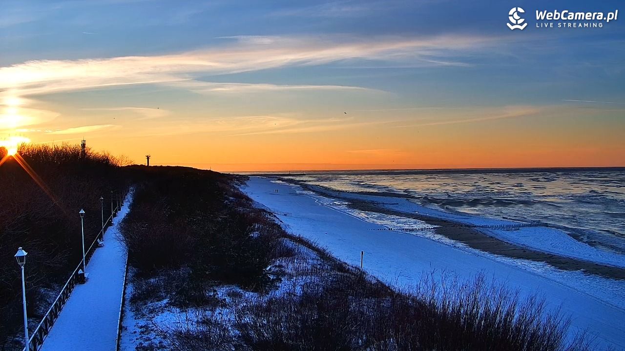 DZIWNÓW  - widok na plażę - 01 luty 2026, 16:24