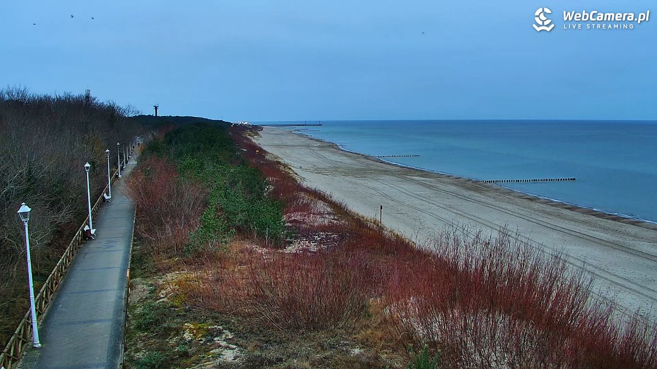 DZIWNÓW  - widok na plażę - 21 grudzień 2025, 08:23
