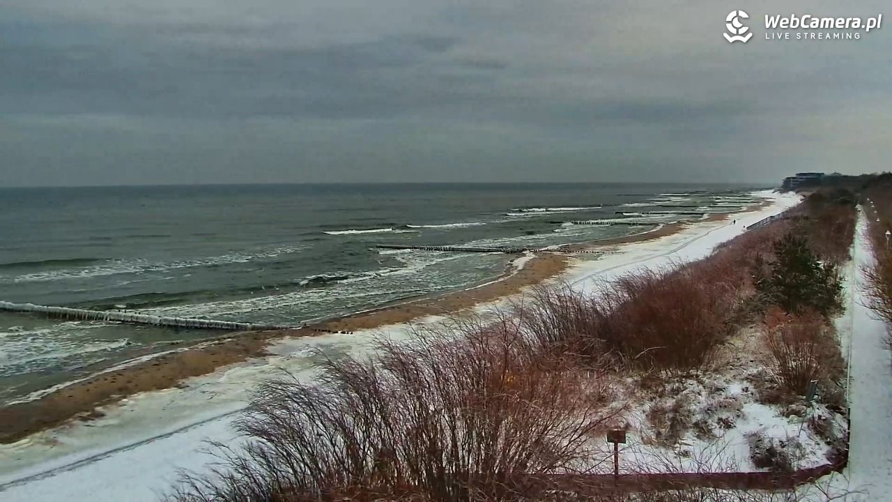 DZIWNÓW  - widok na plażę - 30 styczeń 2026, 10:02