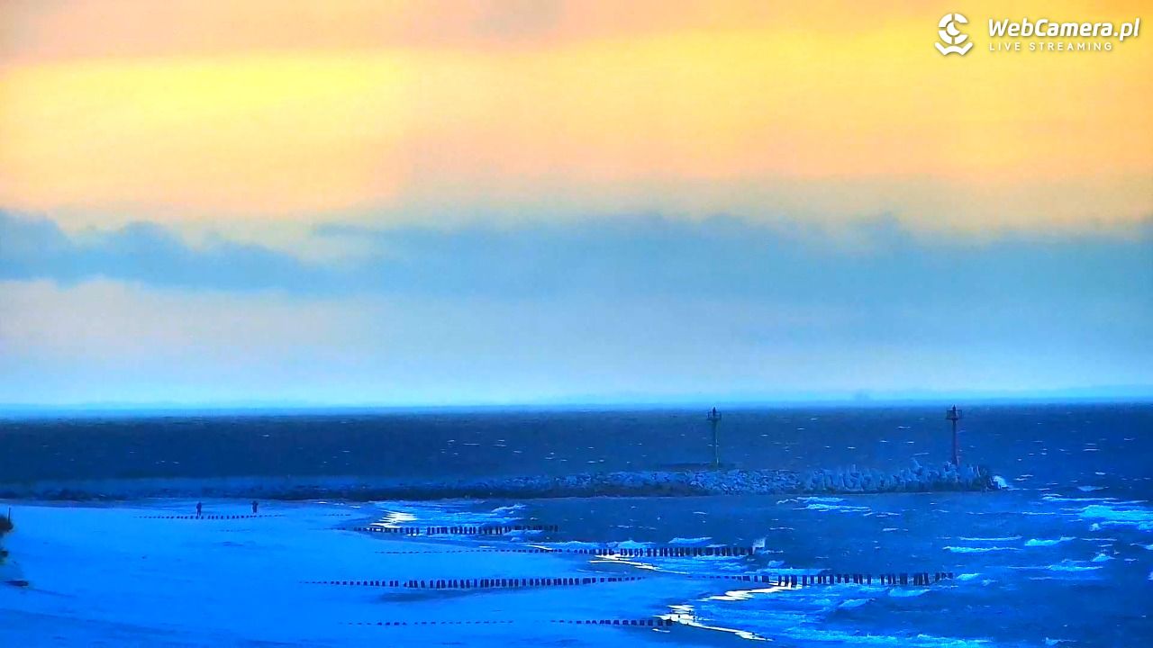 DZIWNÓW  - widok na plażę - 25 marzec 2026, 18:19