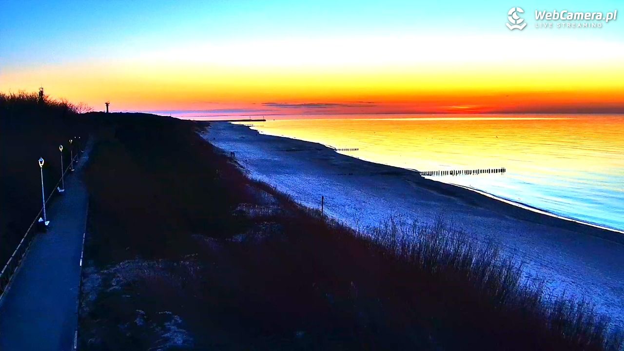 DZIWNÓW  - widok na plażę - 01 kwiecień 2026, 19:43