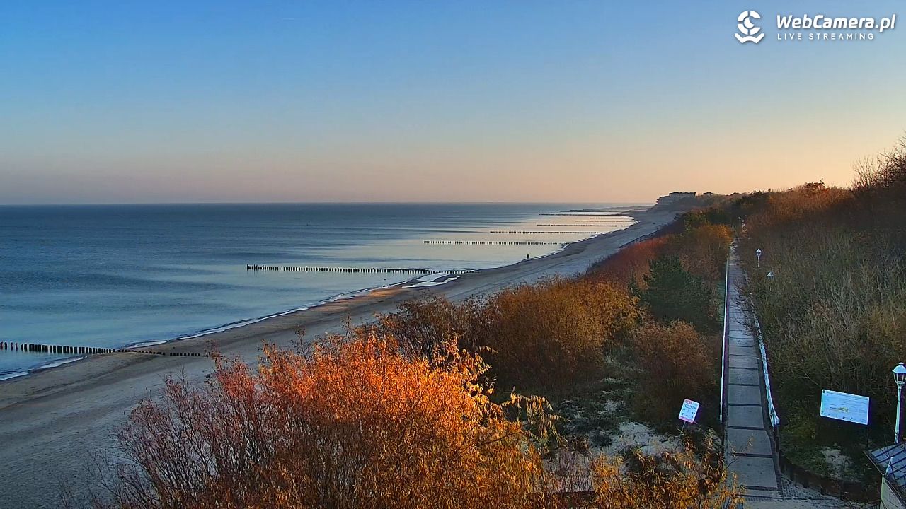DZIWNÓW  - widok na plażę - 08 listopad 2025, 08:55