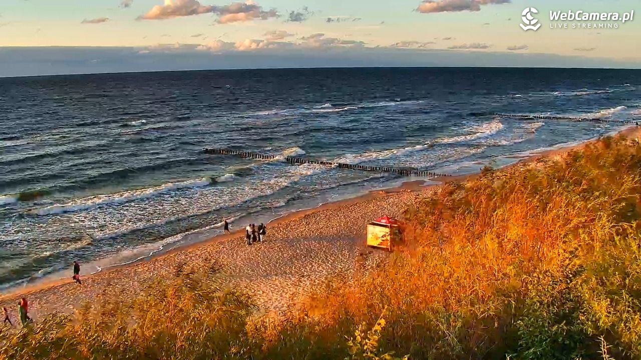 DZIWNÓW  - widok na plażę - 07 sierpień 2026, 20:18