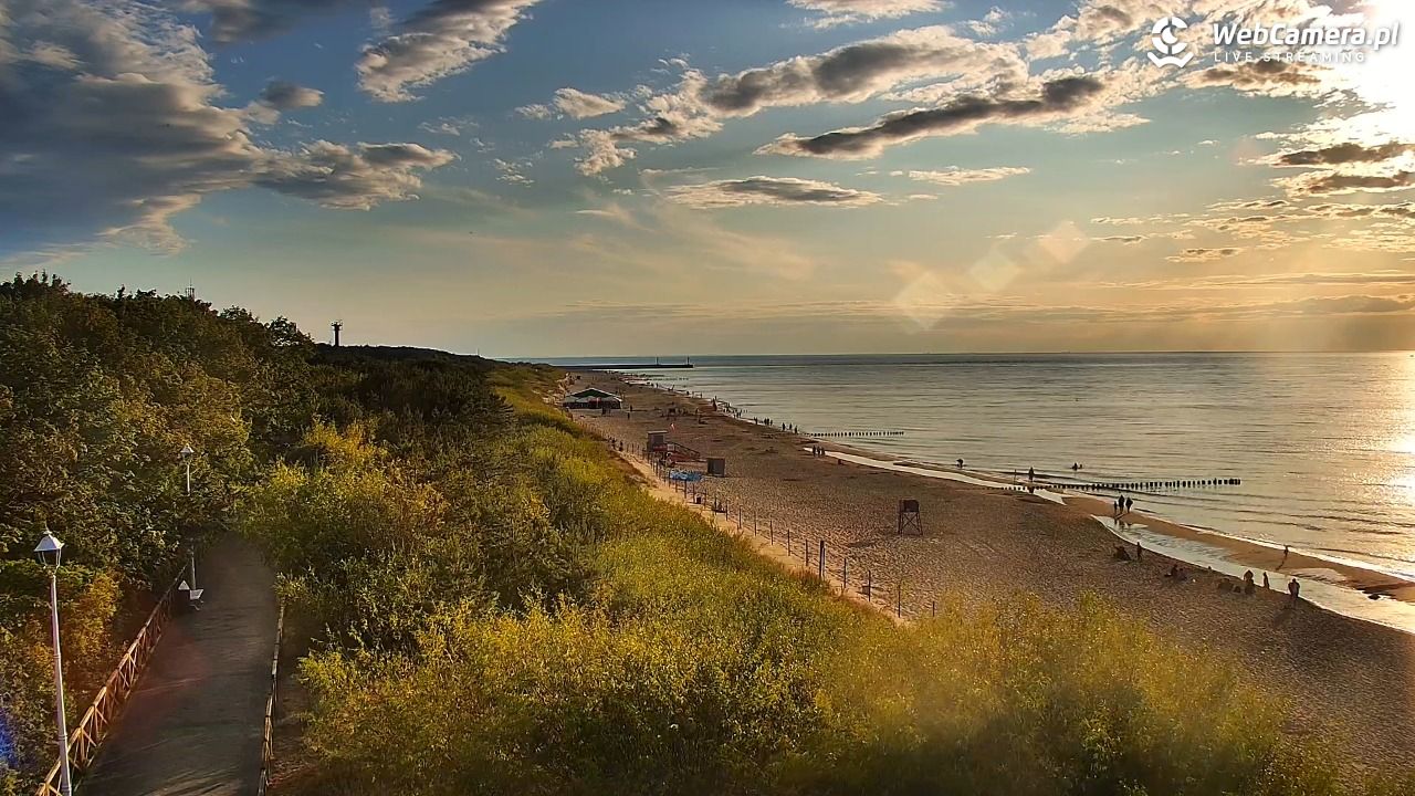 DZIWNÓW  - widok na plażę - 05 lipiec 2025, 19:59