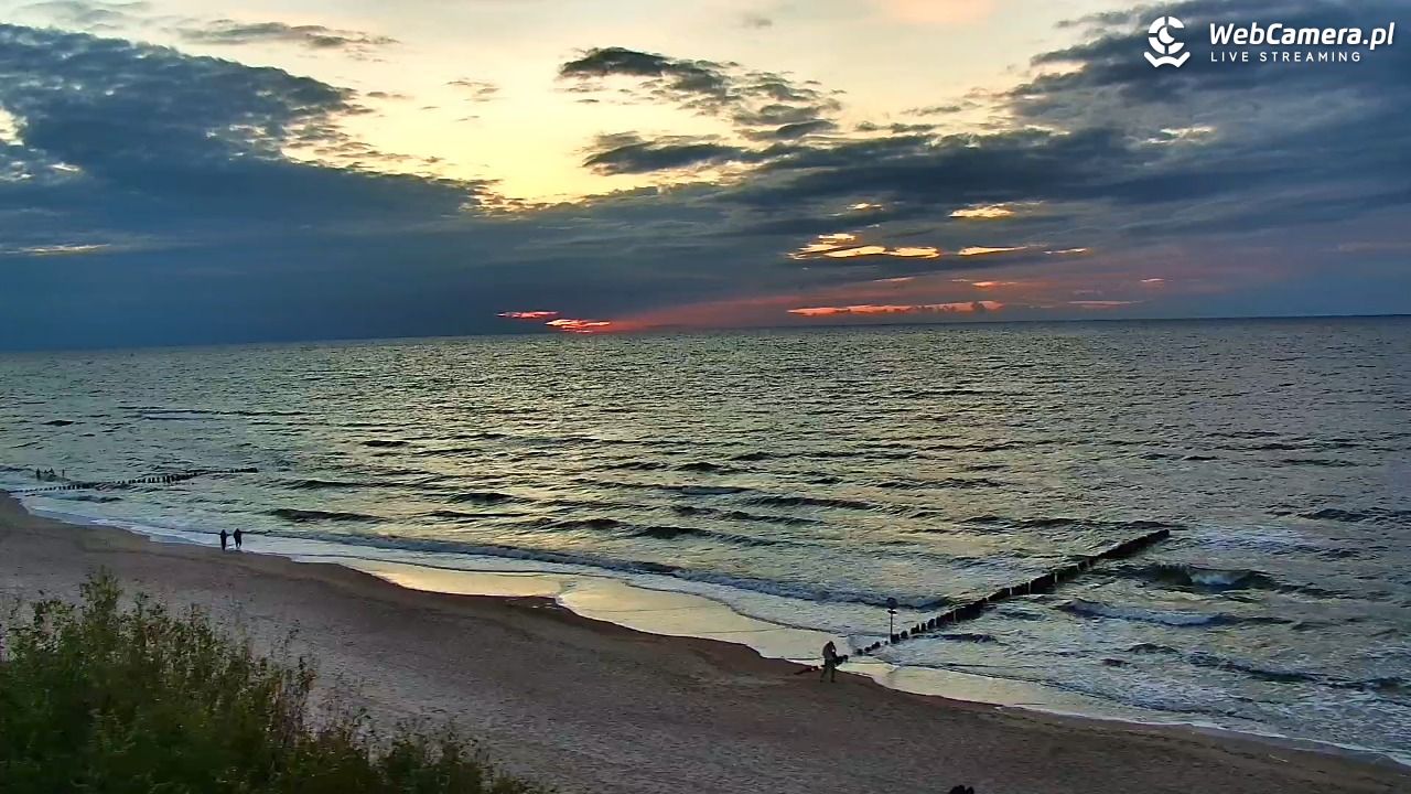 DZIWNÓW  - widok na plażę - 18 sierpień 2026, 20:28