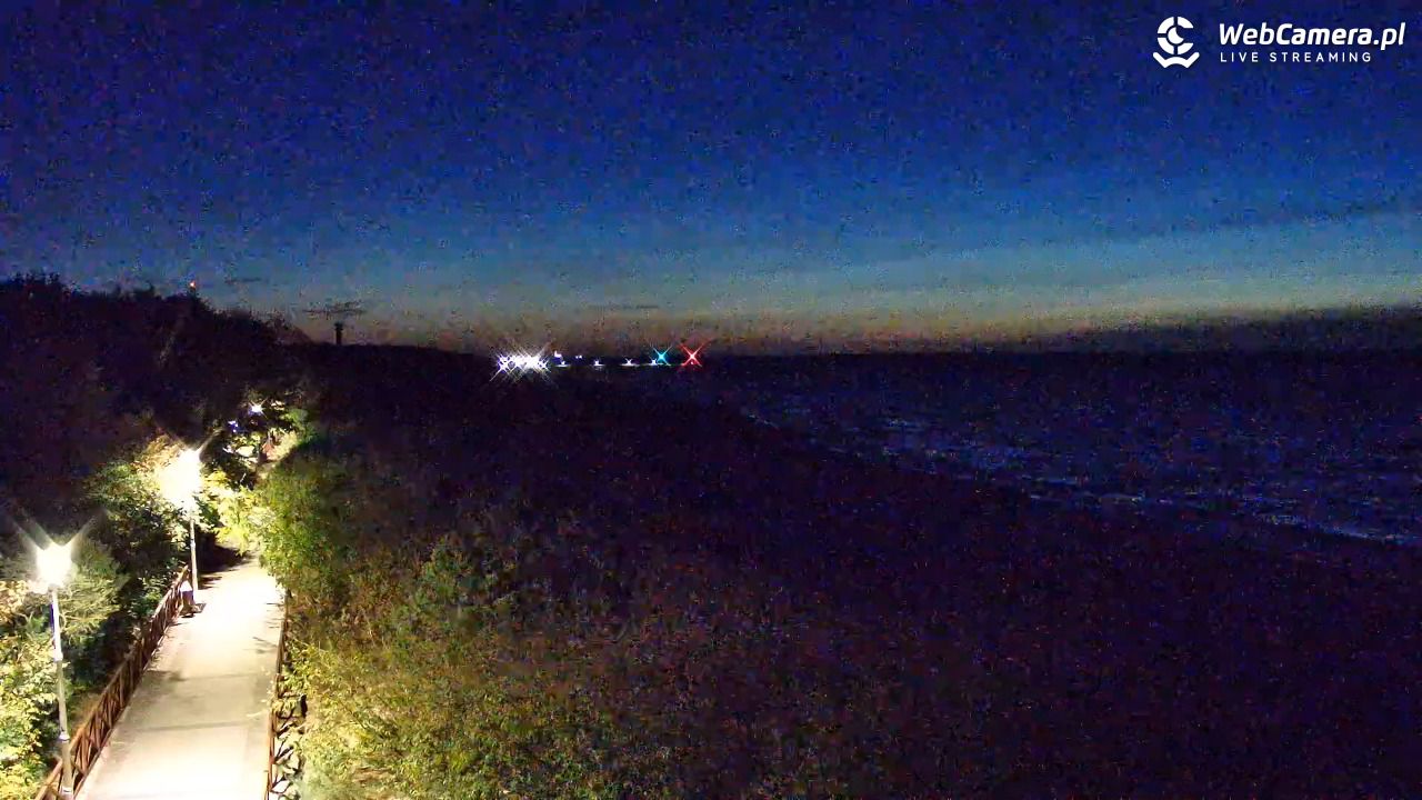 DZIWNÓW  - widok na plażę - 04 październik 2026, 17:42