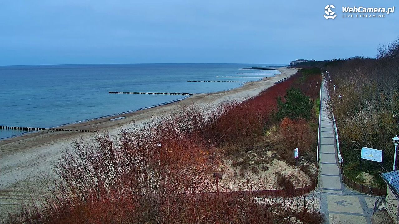 DZIWNÓW  - widok na plażę - 21 grudzień 2025, 08:24