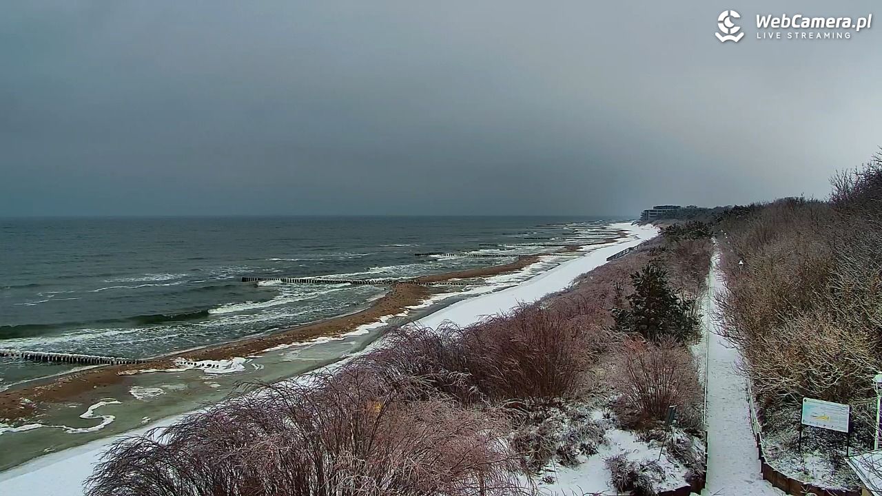 DZIWNÓW  - widok na plażę - 28 styczeń 2026, 08:39