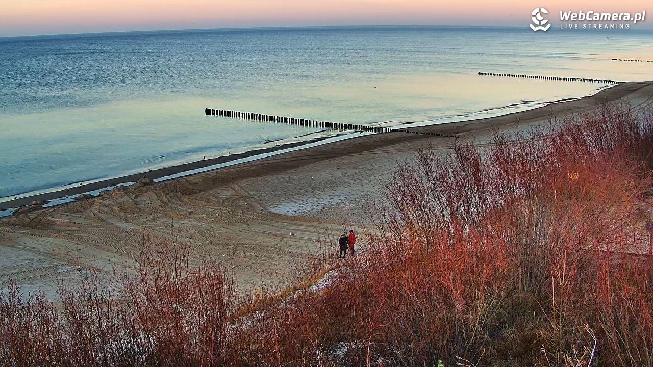DZIWNÓW  - widok na plażę - 16 grudzień 2025, 15:22