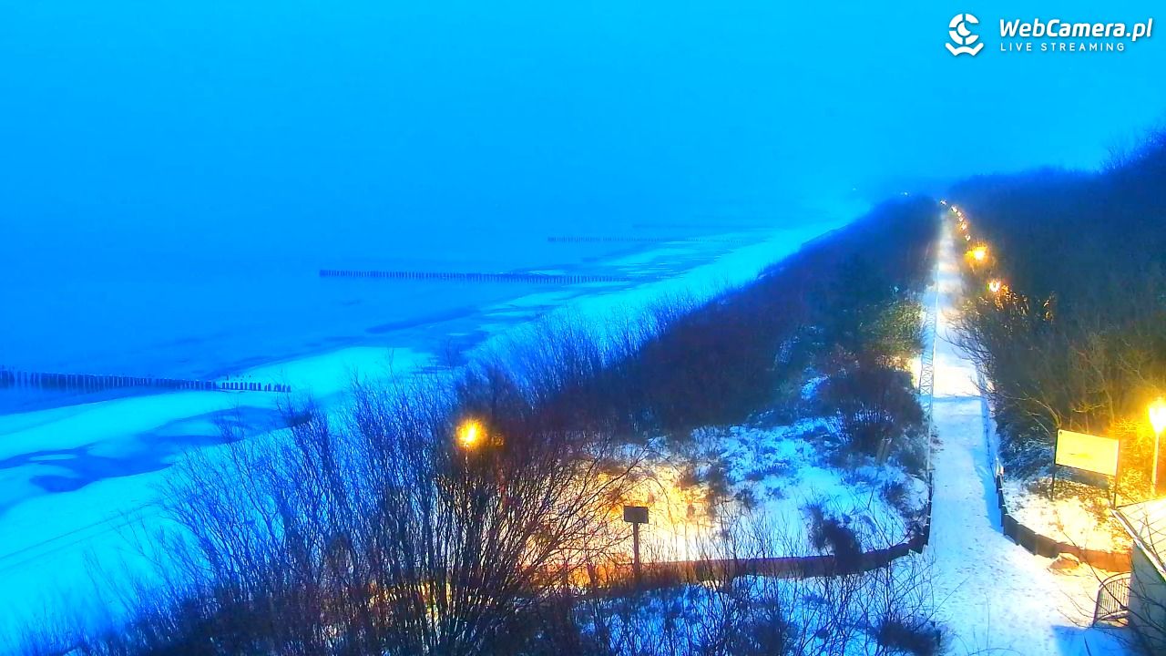 DZIWNÓW  - widok na plażę - 13 styczeń 2026, 16:32