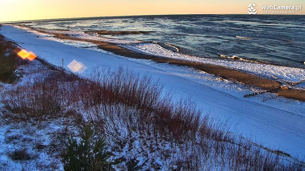 DZIWNÓW  - widok na plażę - 01 luty 2026, 16:01