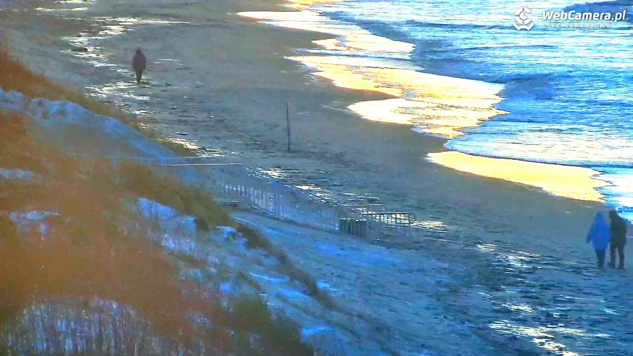 DZIWNÓW  - widok na plażę - 11 styczeń 2026, 16:26