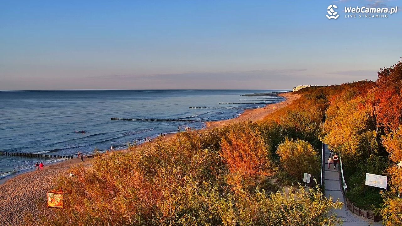 DZIWNÓW  - widok na plażę - 20 sierpień 2026, 19:31