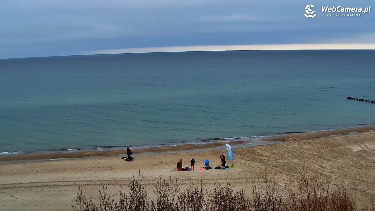 DZIWNÓW  - widok na plażę - 21 grudzień 2025, 12:19