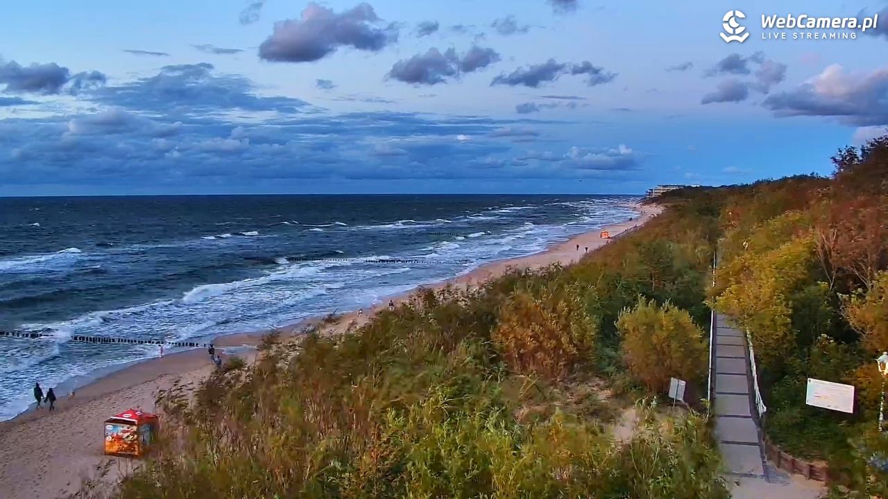 DZIWNÓW  - widok na plażę - 22 sierpień 2026, 20:25