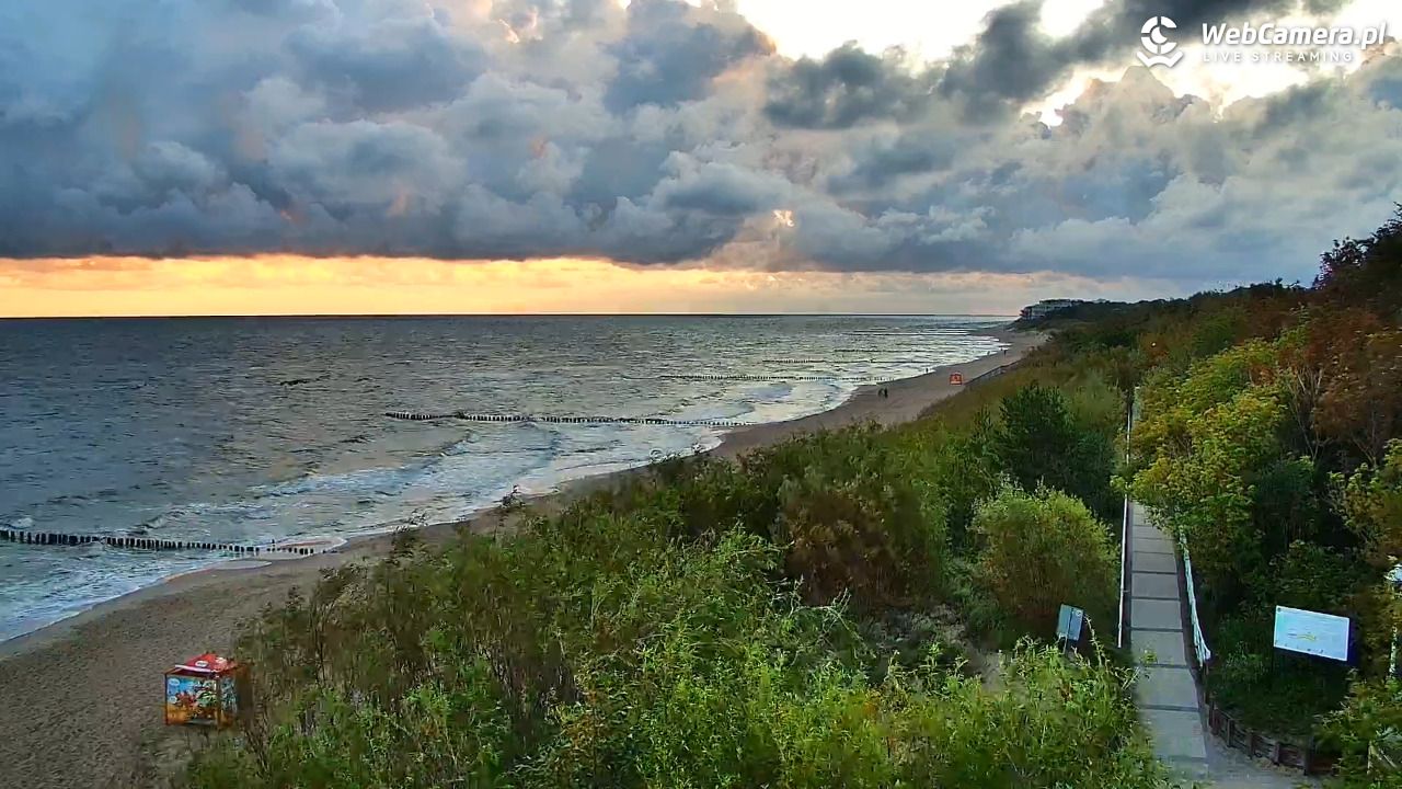 DZIWNÓW  - widok na plażę - 20 sierpień 2026, 06:20