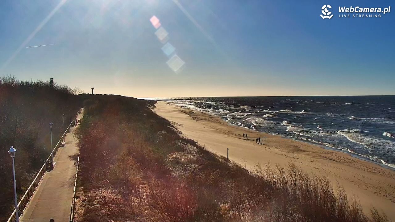 DZIWNÓW  - widok na plażę - 09 kwiecień 2026, 17:19