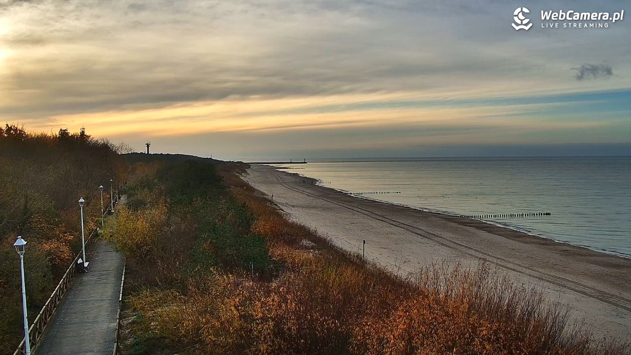 DZIWNÓW  - widok na plażę - 02 listopad 2025, 15:24