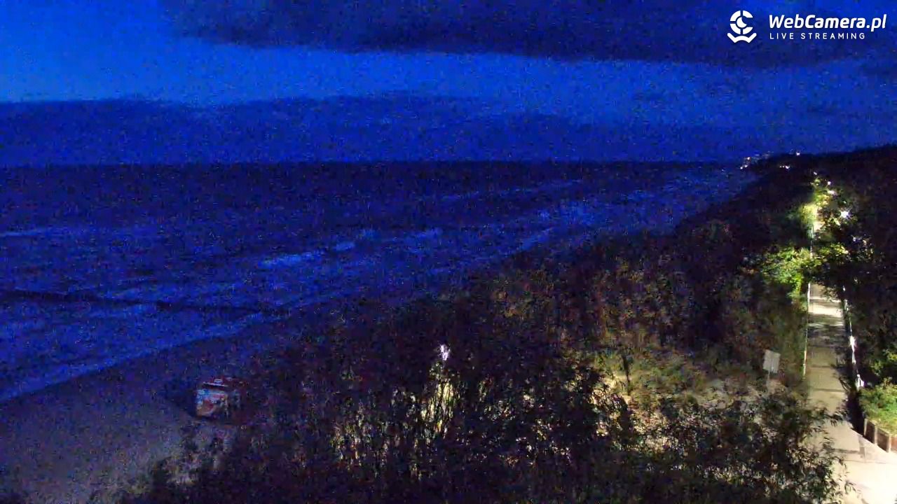 DZIWNÓW  - widok na plażę - 07 sierpień 2026, 21:55