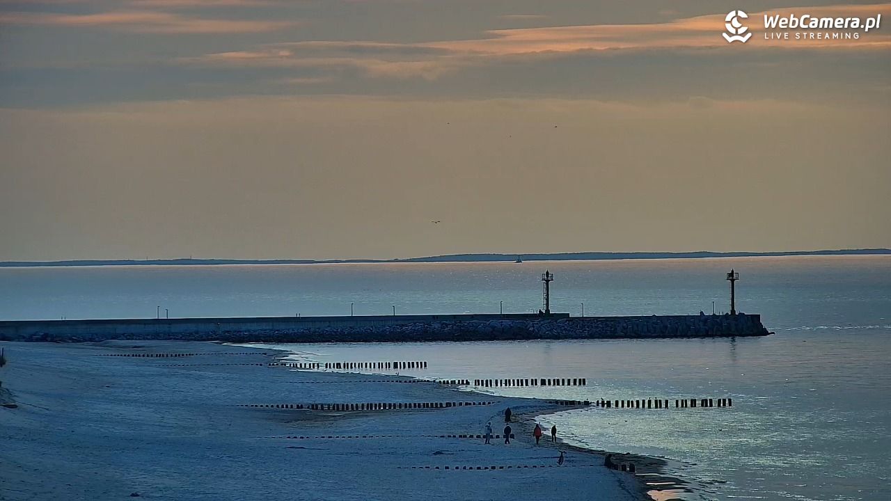DZIWNÓW  - widok na plażę - 02 kwiecień 2026, 18:09