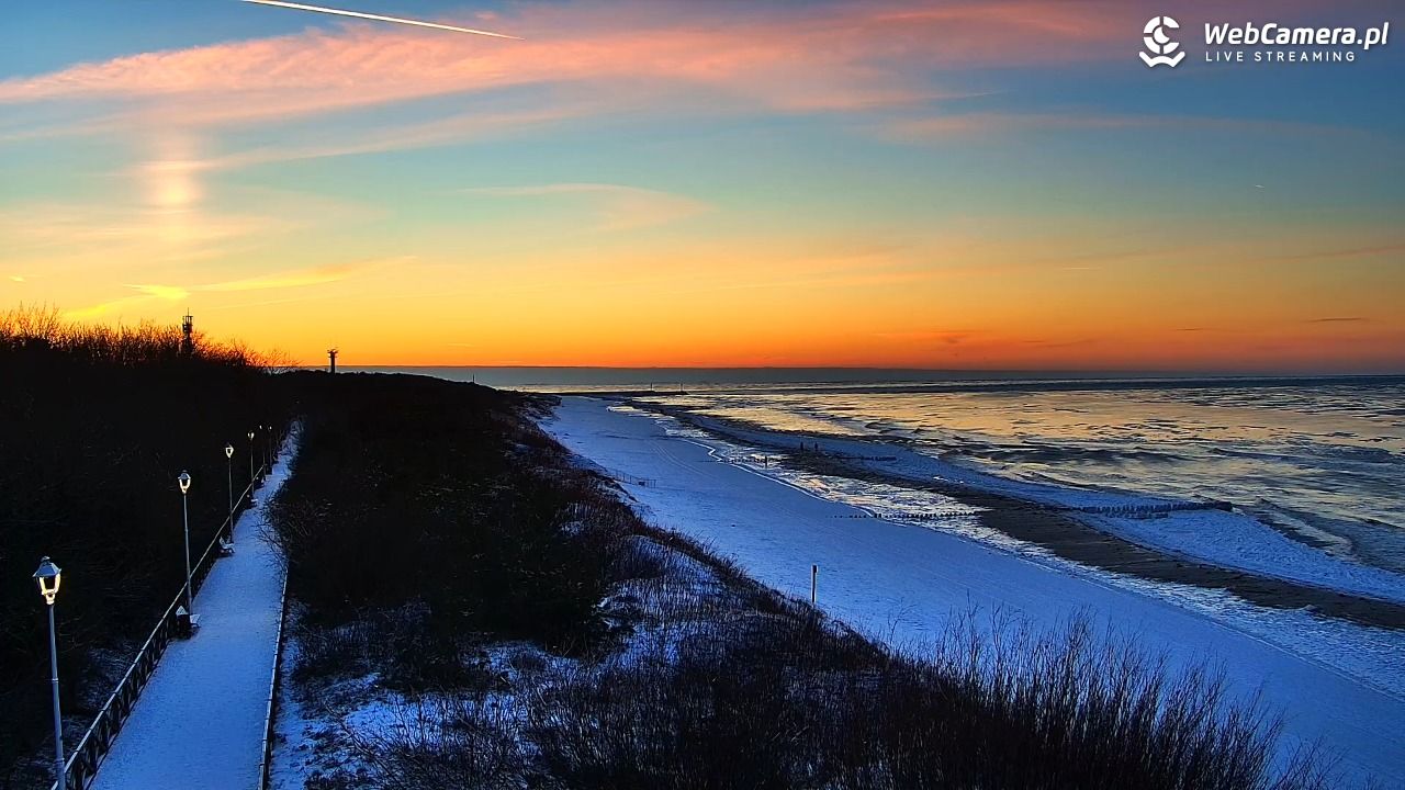 DZIWNÓW  - widok na plażę - 01 luty 2026, 16:50