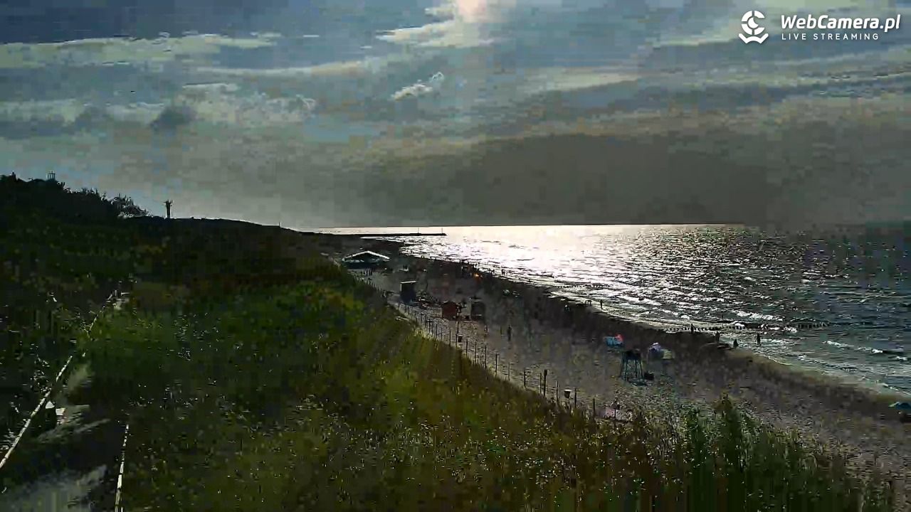 DZIWNÓW  - widok na plażę - 06 sierpień 2026, 17:56