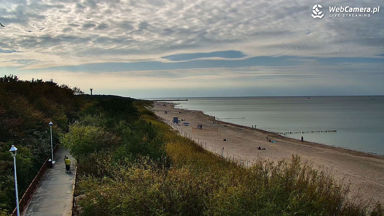DZIWNÓW  - widok na plażę - 15 wresień 2026, 15:51