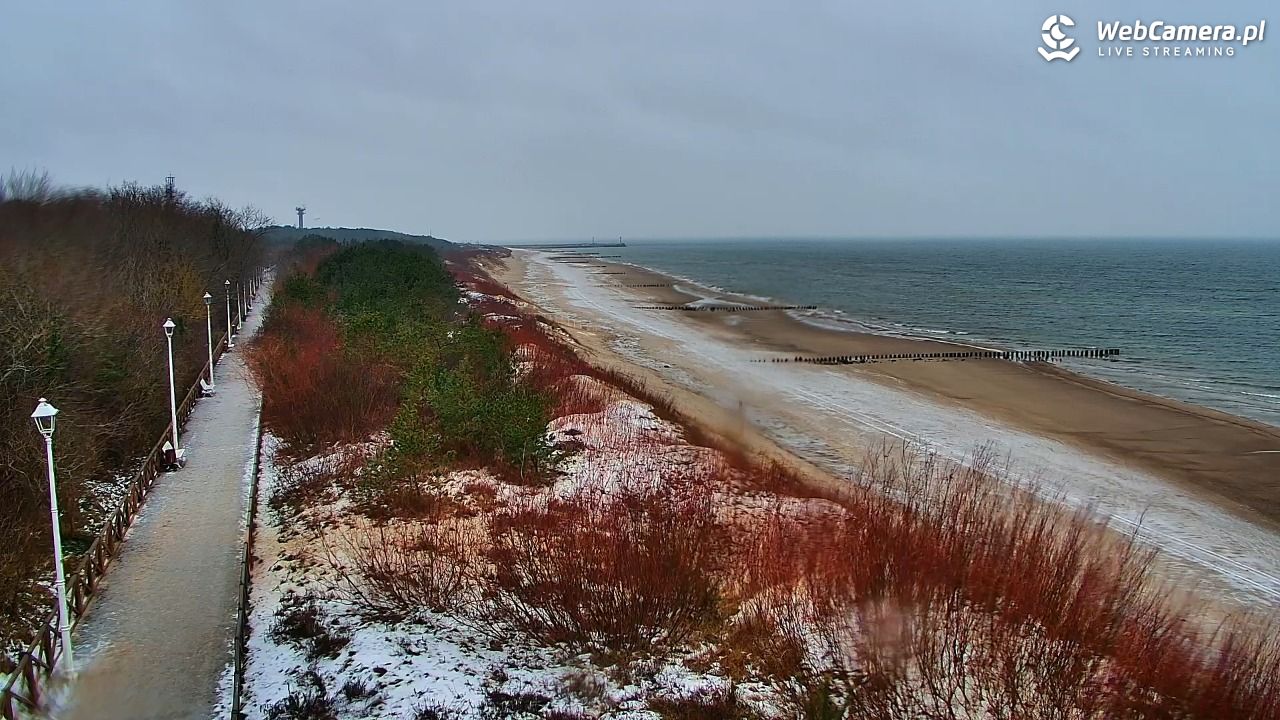 DZIWNÓW  - widok na plażę - 14 styczeń 2026, 13:33