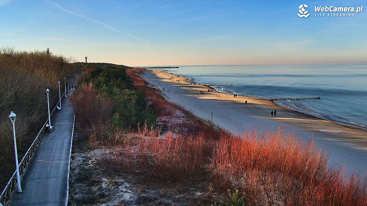 DZIWNÓW  - widok na plażę - 25 grudzień 2025, 12:31