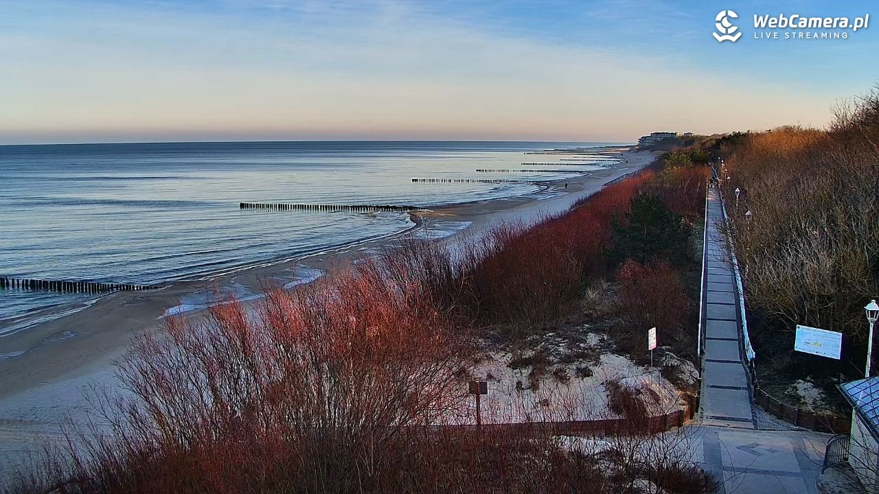 DZIWNÓW  - widok na plażę - 25 grudzień 2025, 10:57