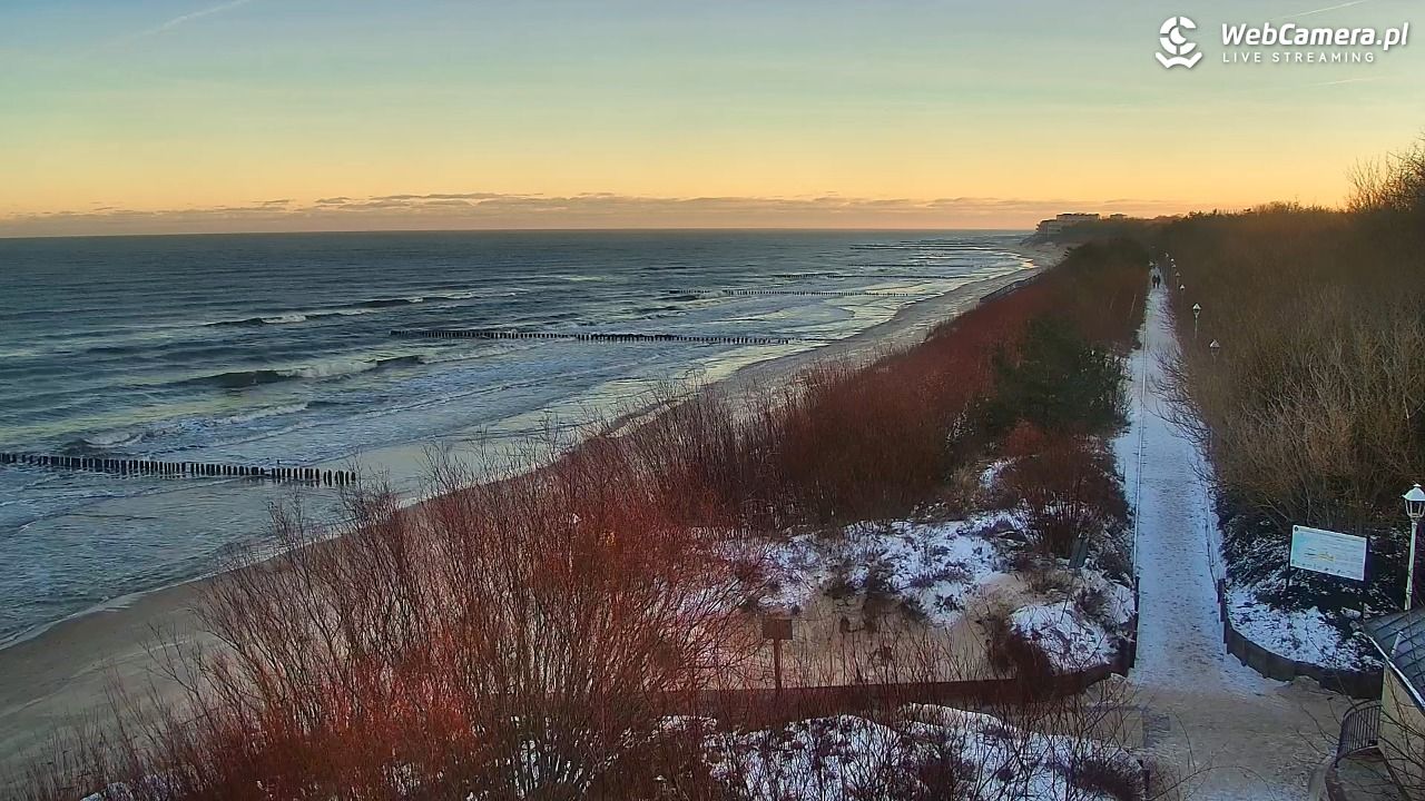 DZIWNÓW  - widok na plażę - 12 styczeń 2026, 08:40