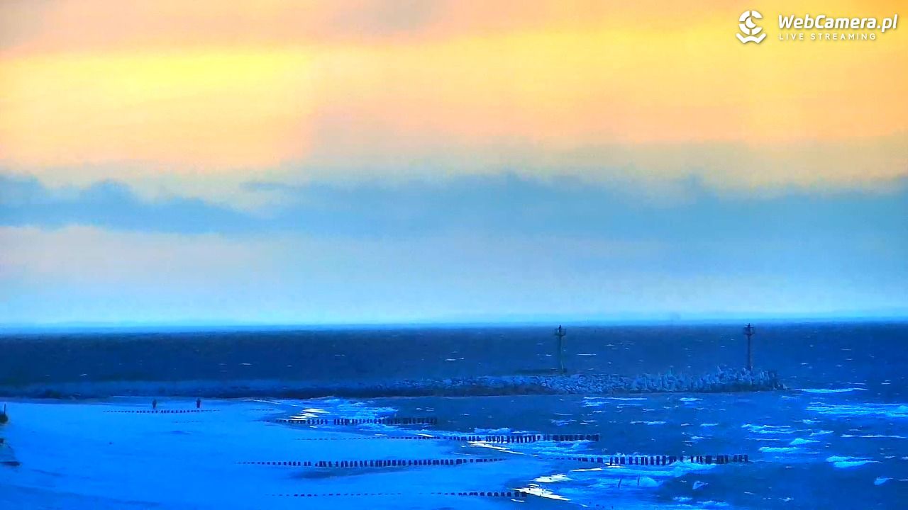 DZIWNÓW  - widok na plażę - 25 marzec 2026, 18:20