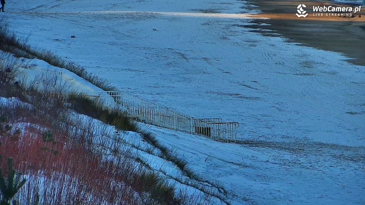 DZIWNÓW  - widok na plażę - 08 styczeń 2026, 09:53