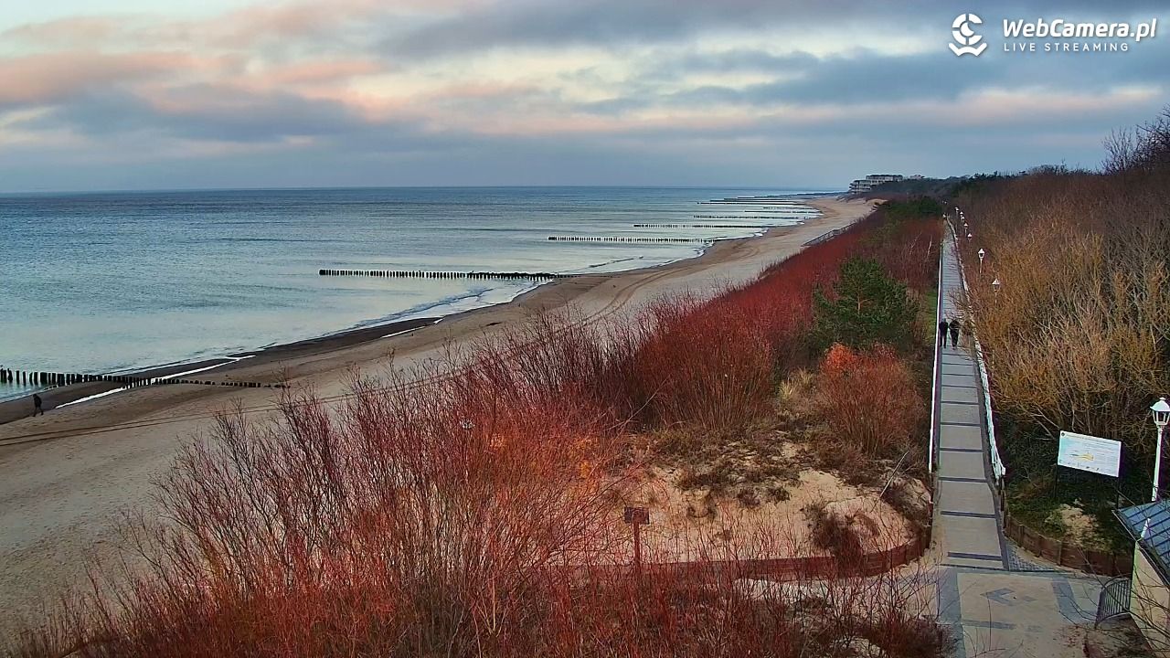DZIWNÓW  - widok na plażę - 15 grudzień 2025, 15:02