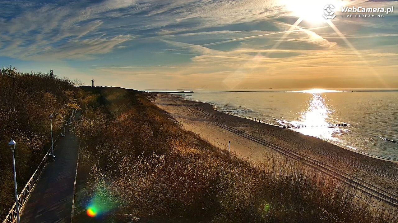 DZIWNÓW  - widok na plażę - 29 kwiecień 2026, 19:04