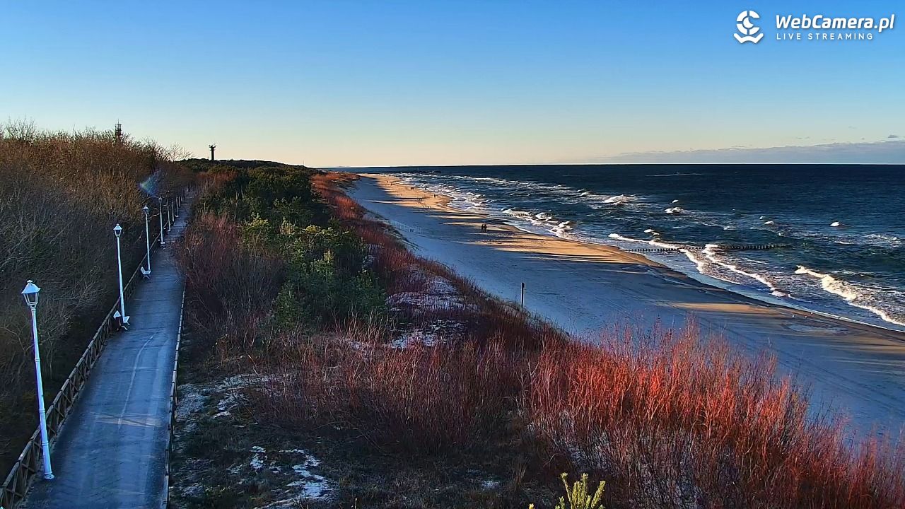DZIWNÓW  - widok na plażę - 24 grudzień 2025, 12:54