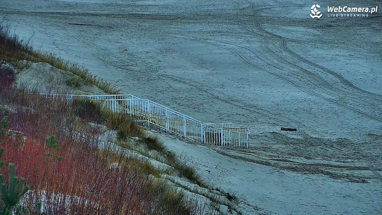 DZIWNÓW  - widok na plażę - 21 grudzień 2025, 10:42