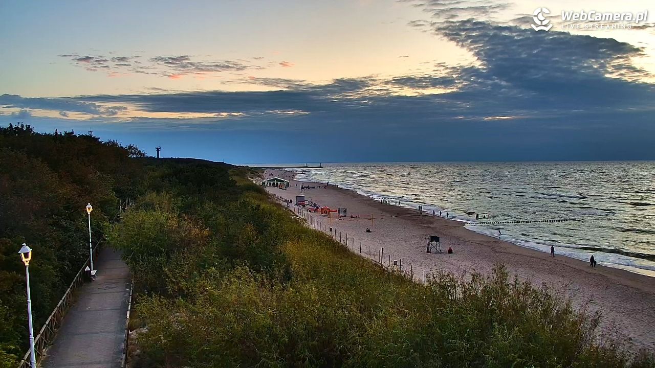 DZIWNÓW  - widok na plażę - 18 sierpień 2026, 20:26