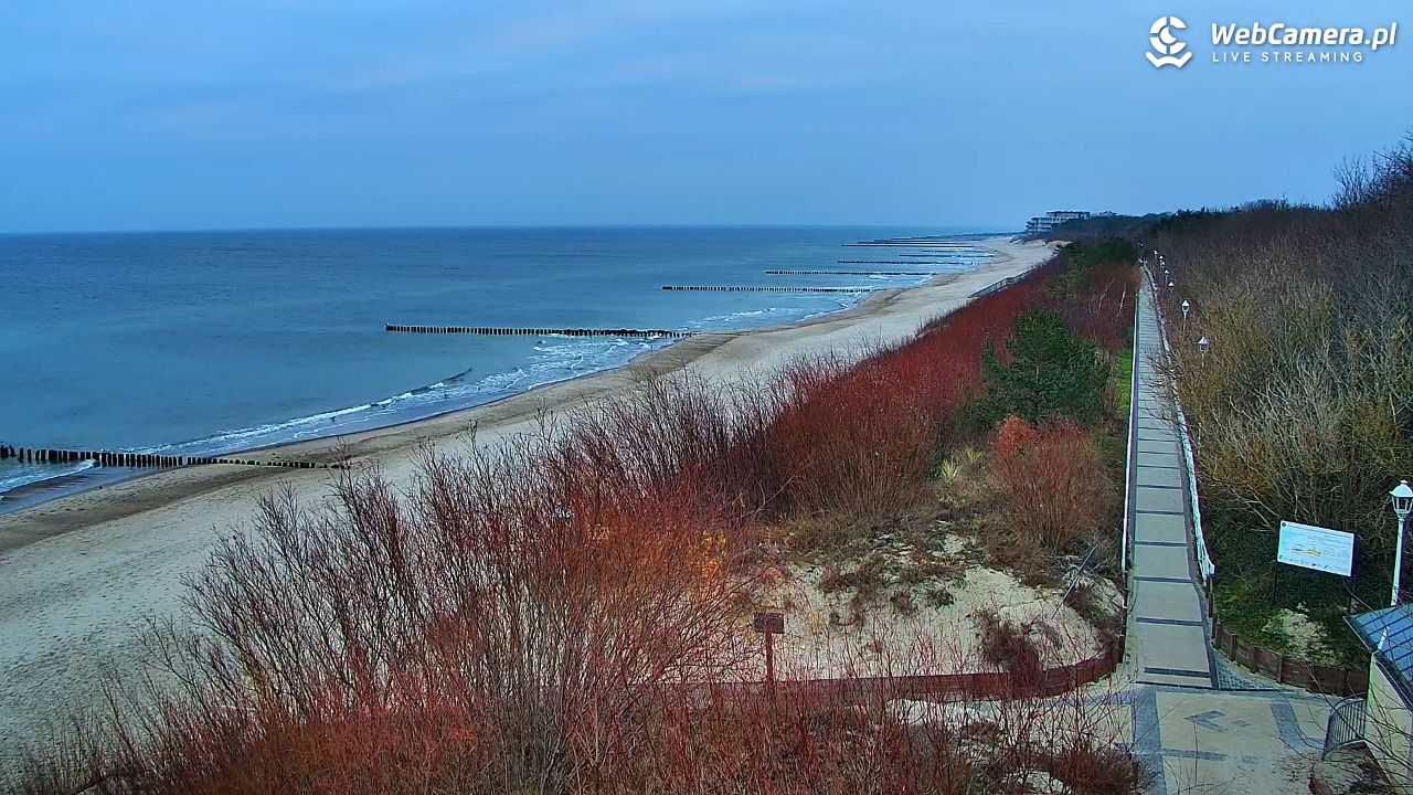 DZIWNÓW  - widok na plażę - 15 grudzień 2025, 08:35