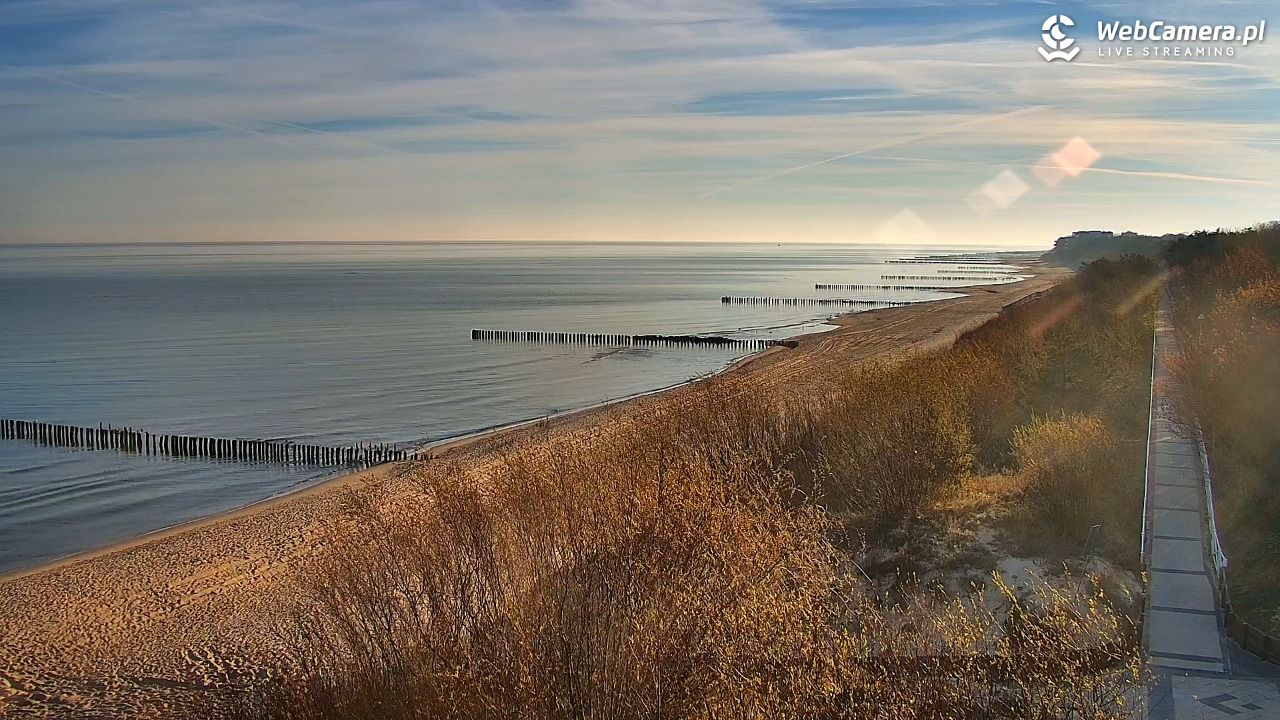 DZIWNÓW  - widok na plażę - 18 kwiecień 2026, 07:36