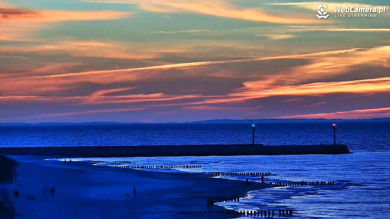 DZIWNÓW  - widok na plażę - 05 październik 2026, 16:45