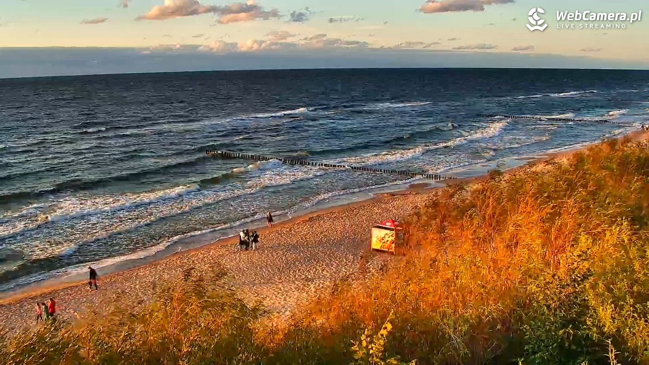DZIWNÓW  - widok na plażę - 07 sierpień 2026, 20:18