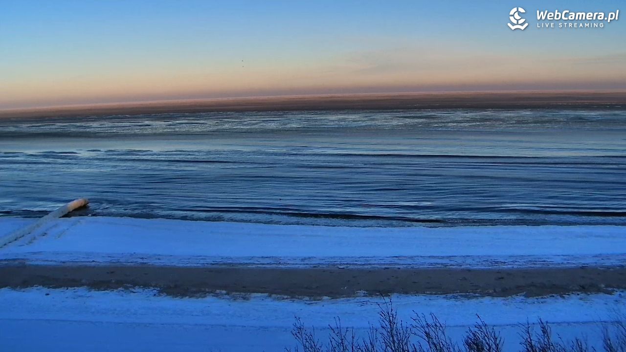 DZIWNÓW  - widok na plażę - 02 luty 2026, 08:42