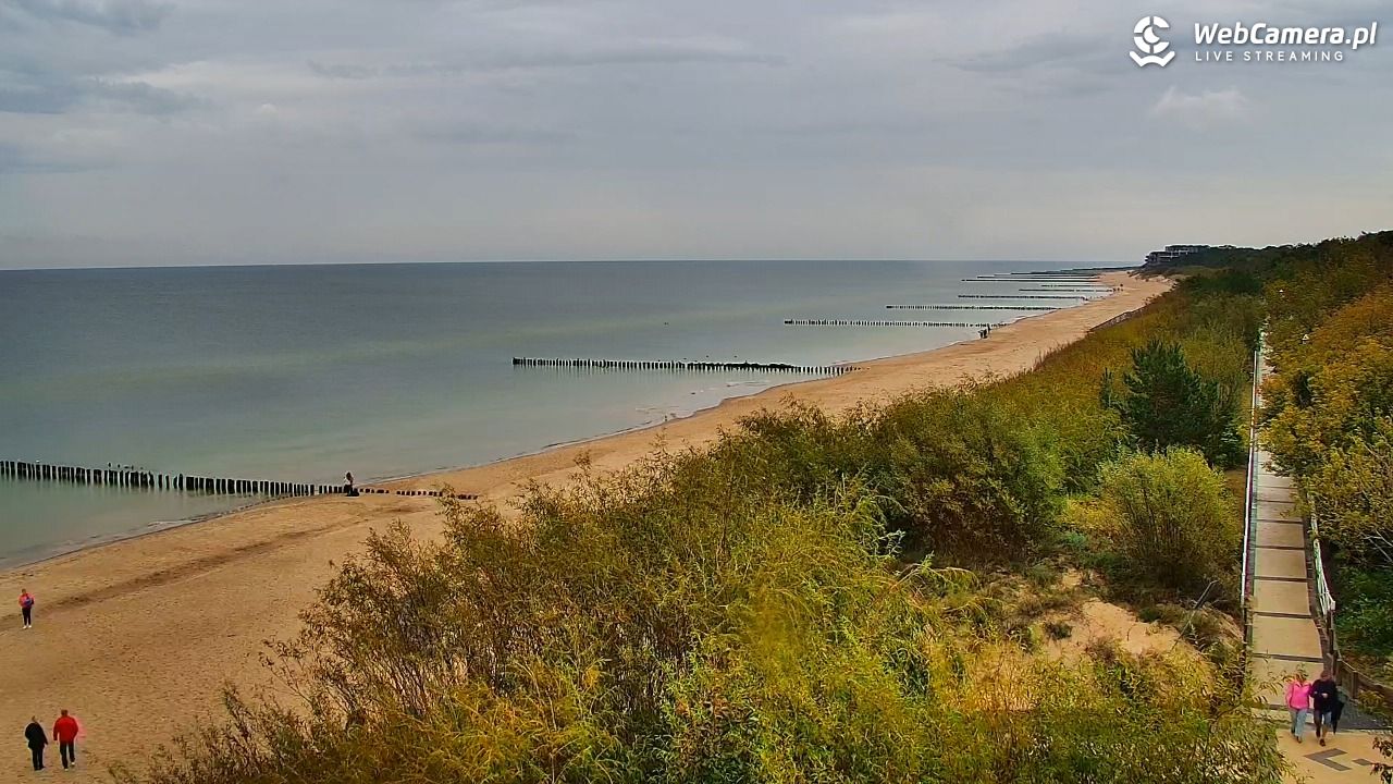 DZIWNÓW  - widok na plażę - 14 wresień 2025, 12:48