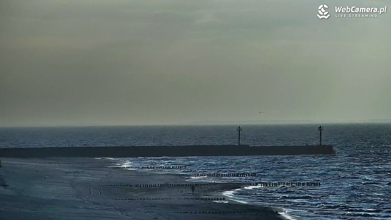 DZIWNÓW  - widok na plażę - 26 marzec 2026, 17:42