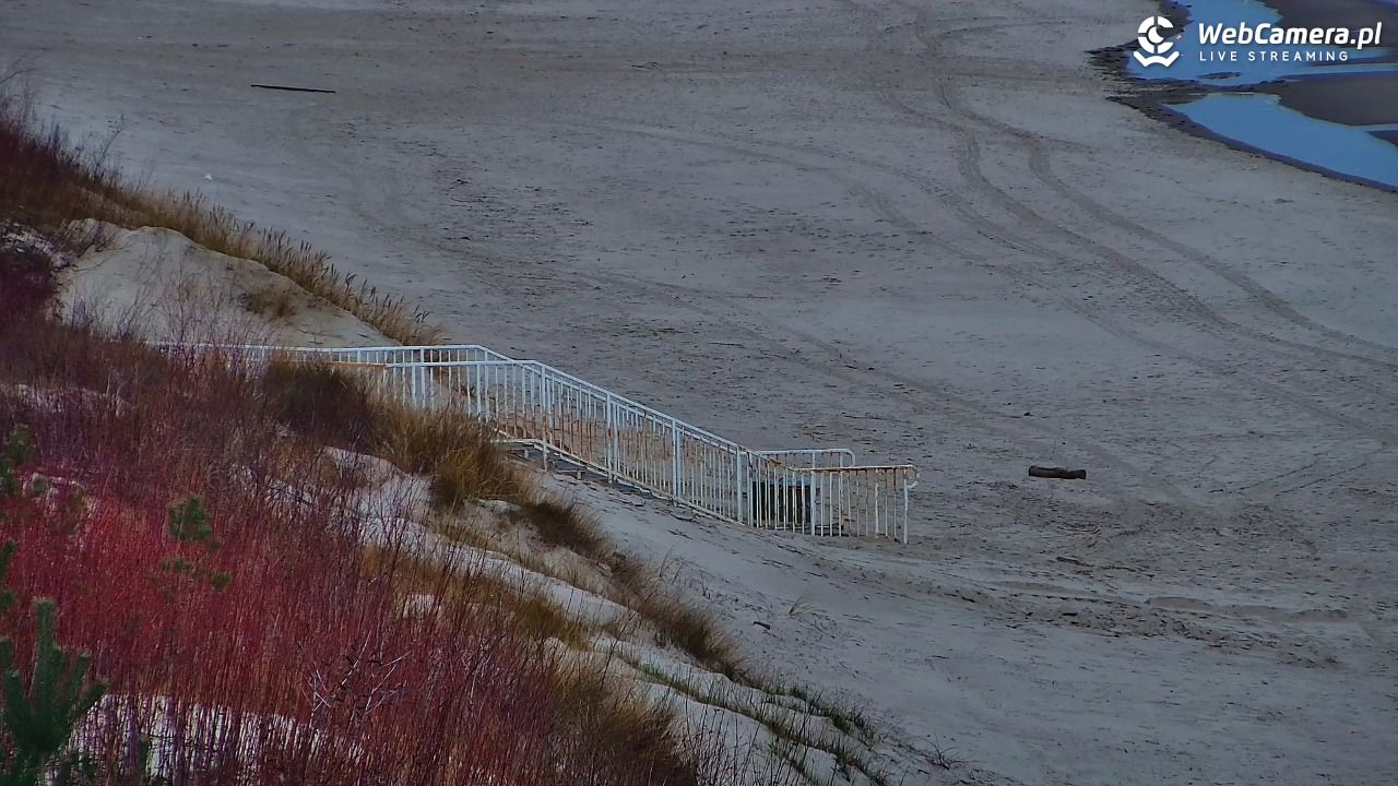DZIWNÓW  - widok na plażę - 23 grudzień 2025, 07:59