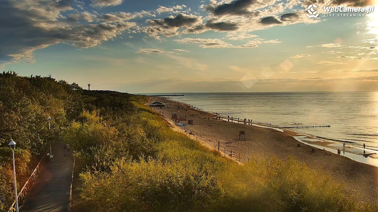 DZIWNÓW  - widok na plażę - 05 lipiec 2025, 20:03