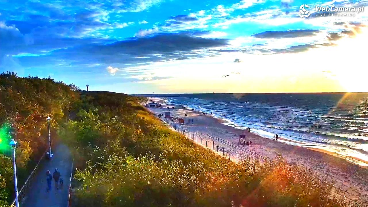 DZIWNÓW  - widok na plażę - 07 sierpień 2026, 20:09