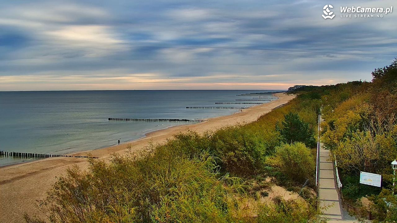 DZIWNÓW  - widok na plażę - 15 wresień 2025, 07:49